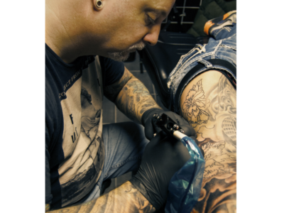 Ontdek Tattoo Ron: Een Allround Tattoo Shop in Tegelen, Nederland